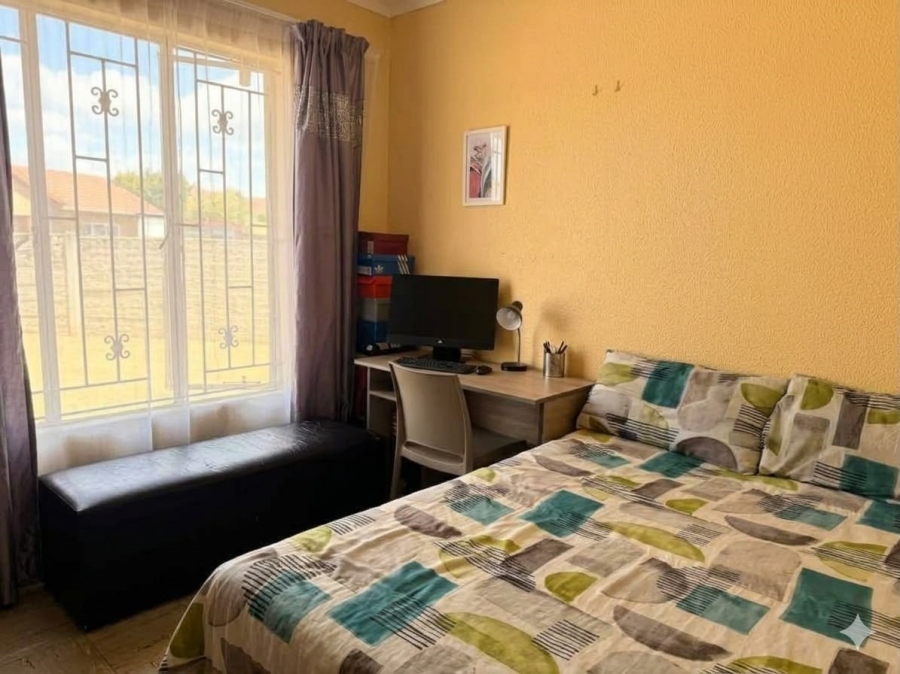 2 Bedroom Property for Sale in Tlhabane West North West